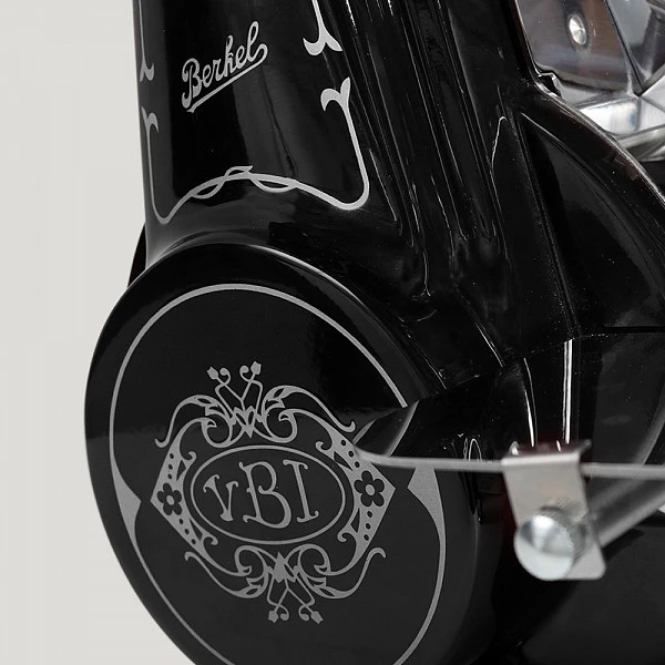 Слайсер Berkel Flywheel (Volano) B2 черный на подставке