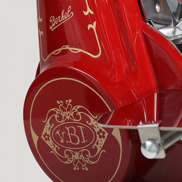 Слайсер Berkel Flywheel (Volano) B2 красный на подставке