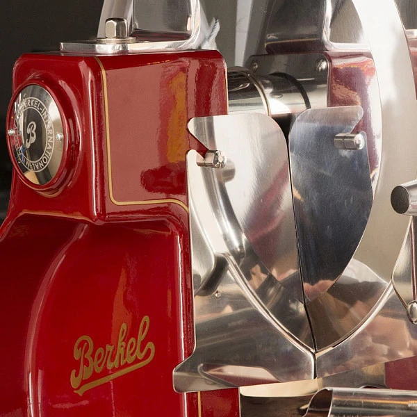 Слайсер Berkel Flywheel (Volano) B3 красный на подставке