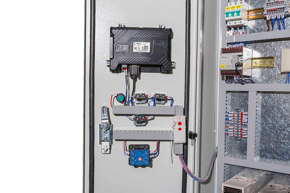 Паллетоупаковщик Hualian Machinery HL-1650E Эко с механическим натяжением