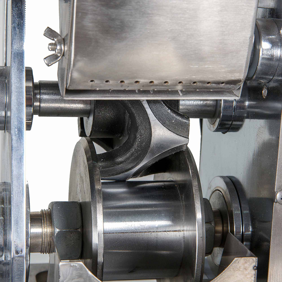 Пельменный аппарат Hualian Machinery JGL-135-5B (14-15 гр.) (100х52х8)