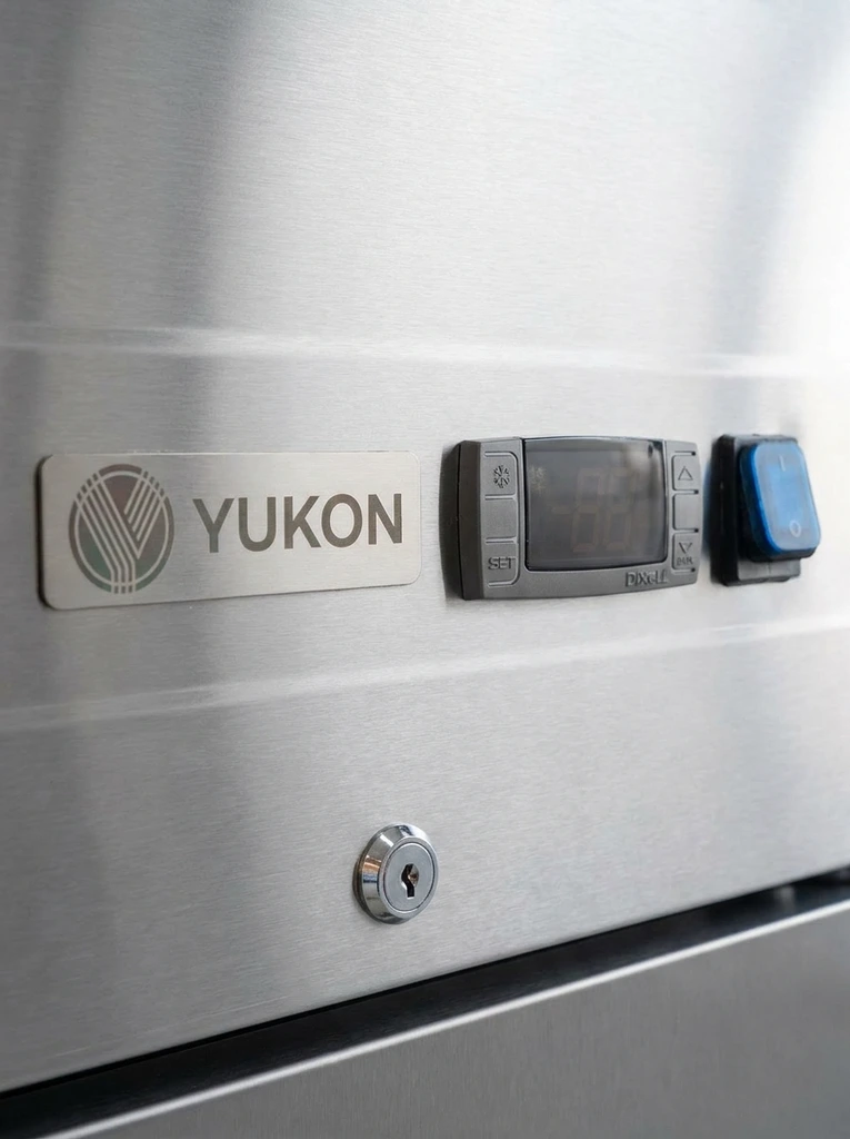 Шкаф холодильный Yukon GN650TN