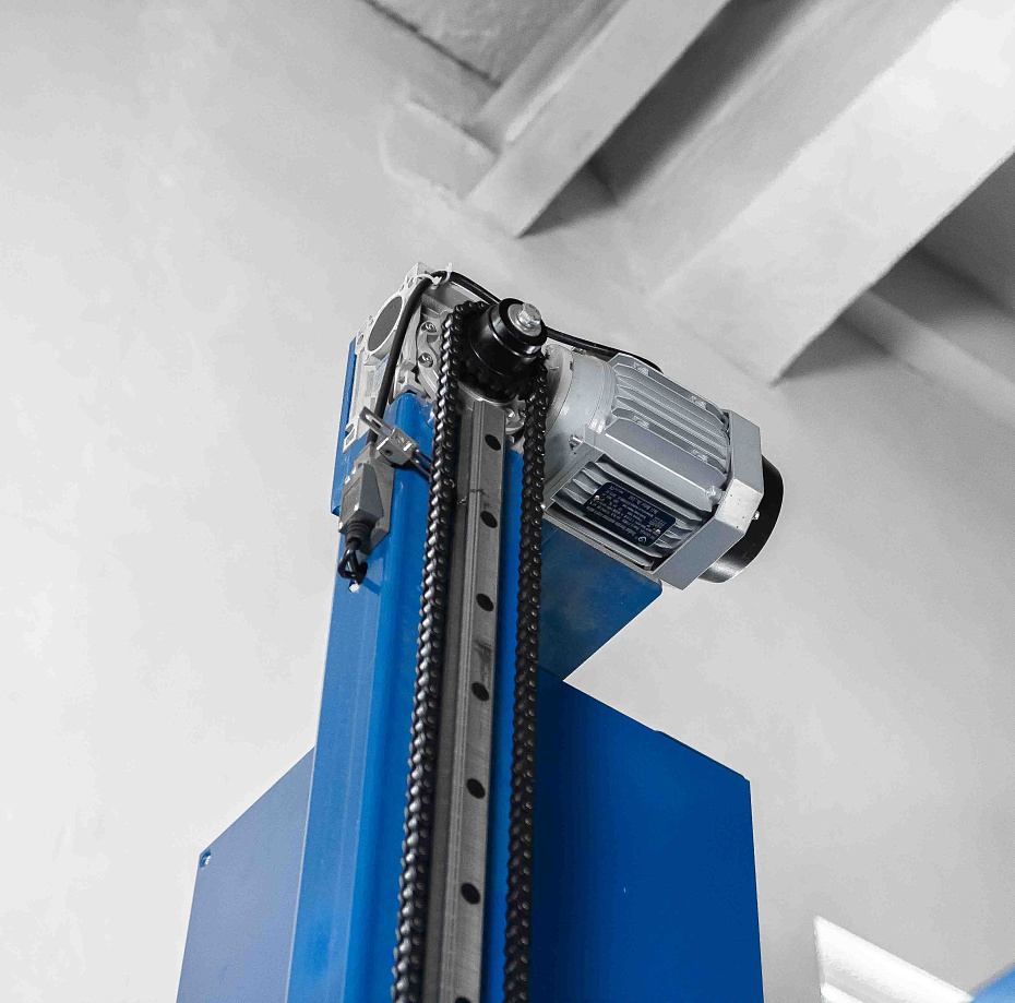Паллетоупаковщик Hualian Machinery HL-1500P Про (с моторизированной кареткой с престрейчем и прижимом)