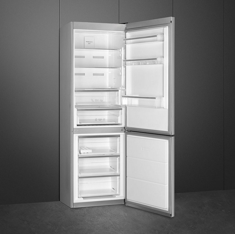 Отдельностоящий двухдверный холодильник Smeg FC18EN4AX