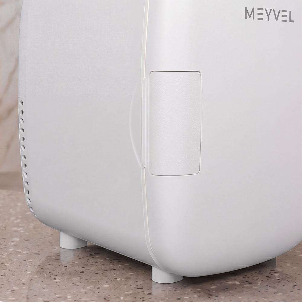 Холодильник для косметики Meyvel MB-04C4W