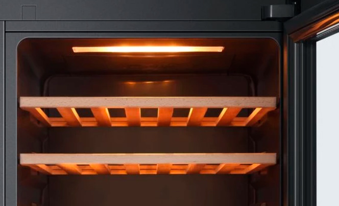 Винный шкаф монотемпературный Haier FWC49GA