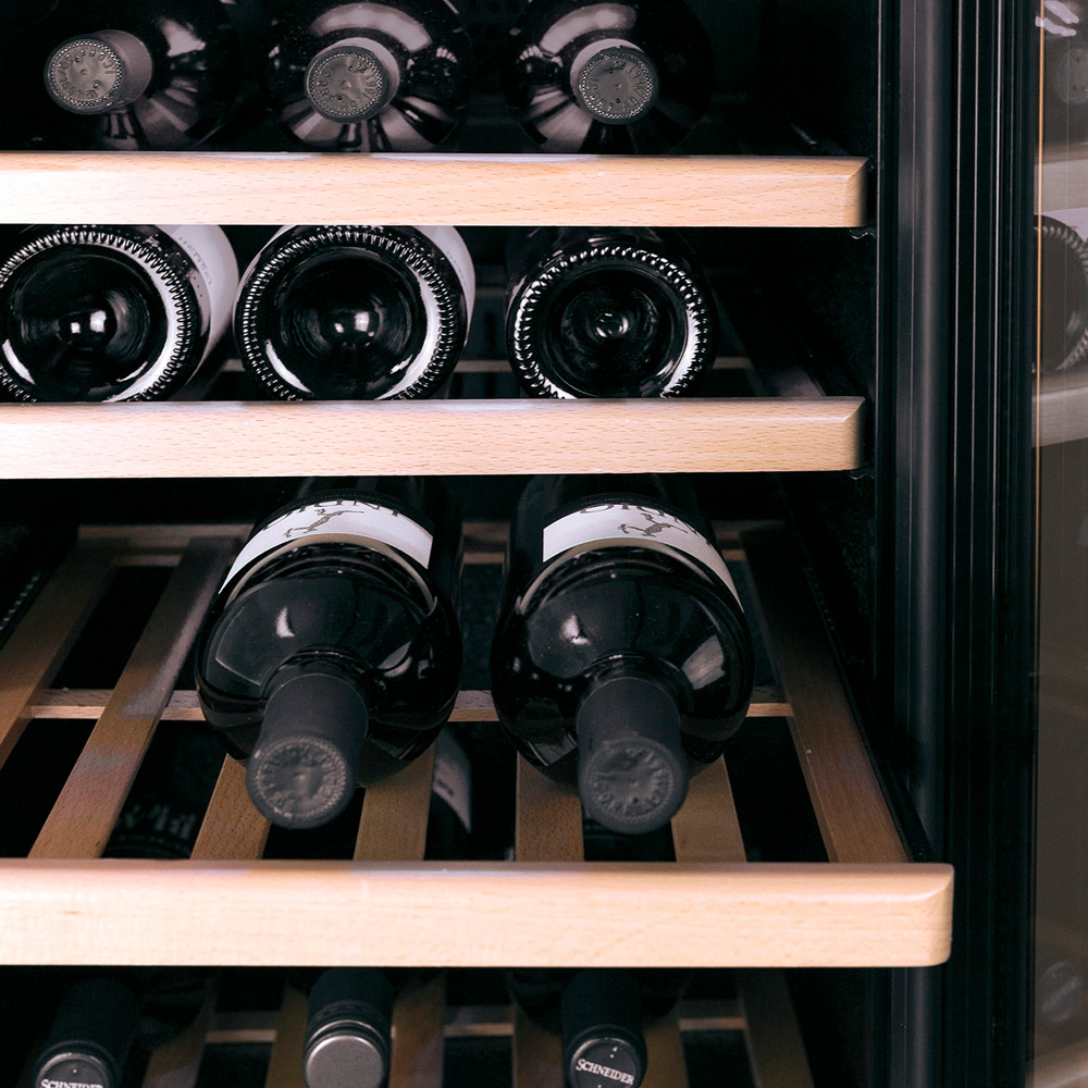 Винный шкаф двухзонный Caso WineComfort 240 Smart
