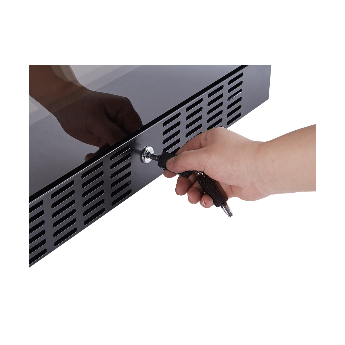 Винный шкаф монотемпературный Libhof ET-143 black