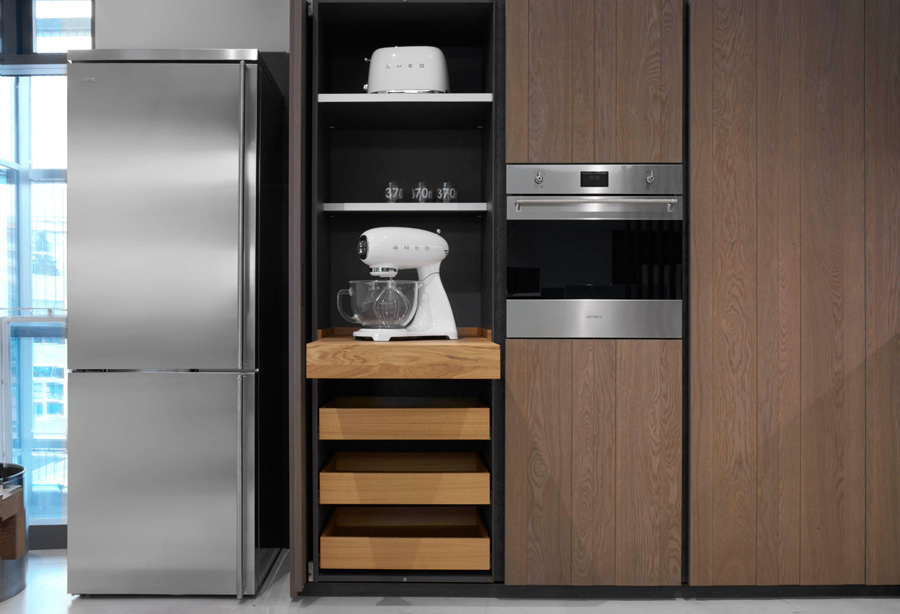 Миксер планетарный Smeg SMF03PGEU