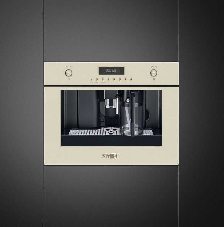 Автоматическая встраиваемая кофемашина Smeg CMS8451P
