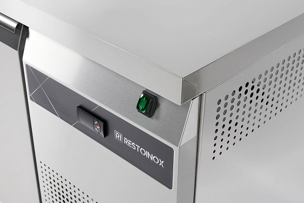 Стол морозильный Restoinox SHN-1111SN-B