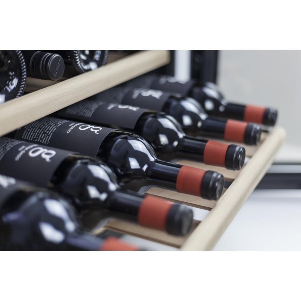 Встраиваемый винный шкаф Caso WineSafe 18 EB Inox